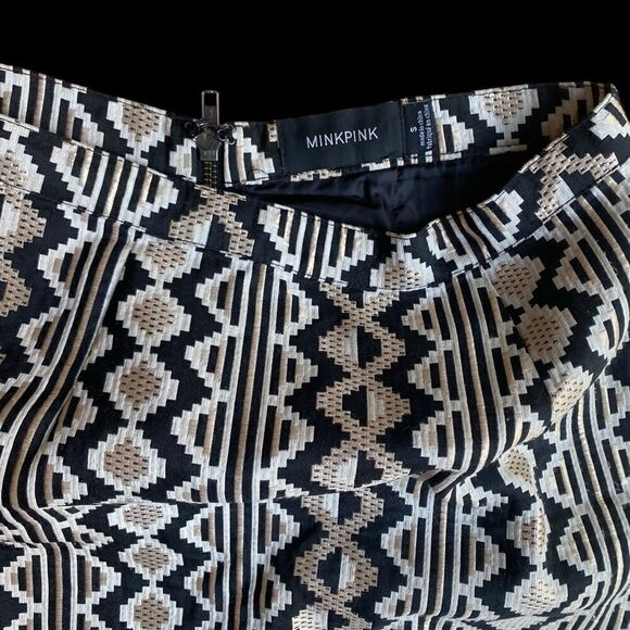 MinkPink Mini Skirt Geometric Metallic Print Size Small - Picture 5 of 5